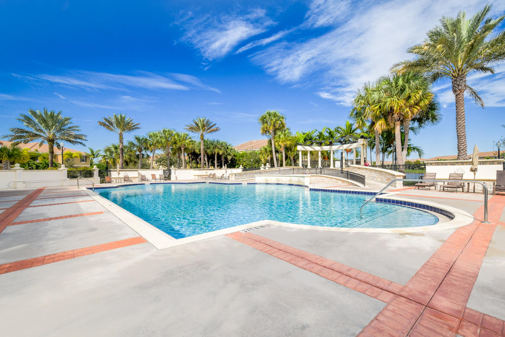 PALOMA - Residential Lease