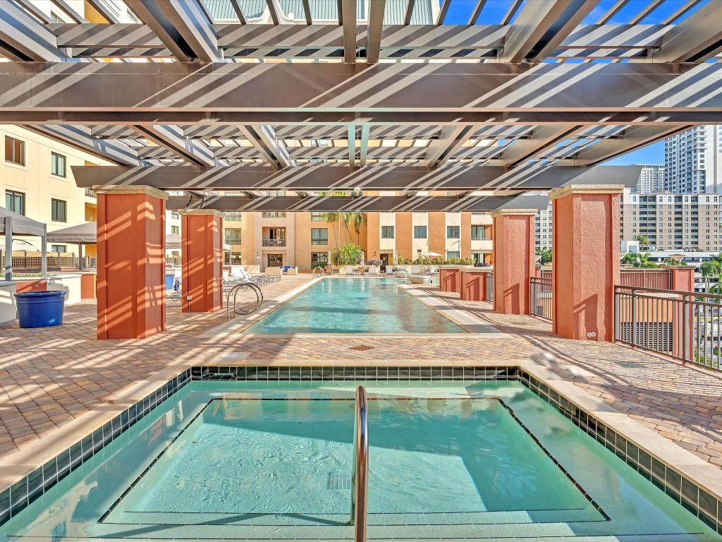 The Waverly at Las Olas - Residential