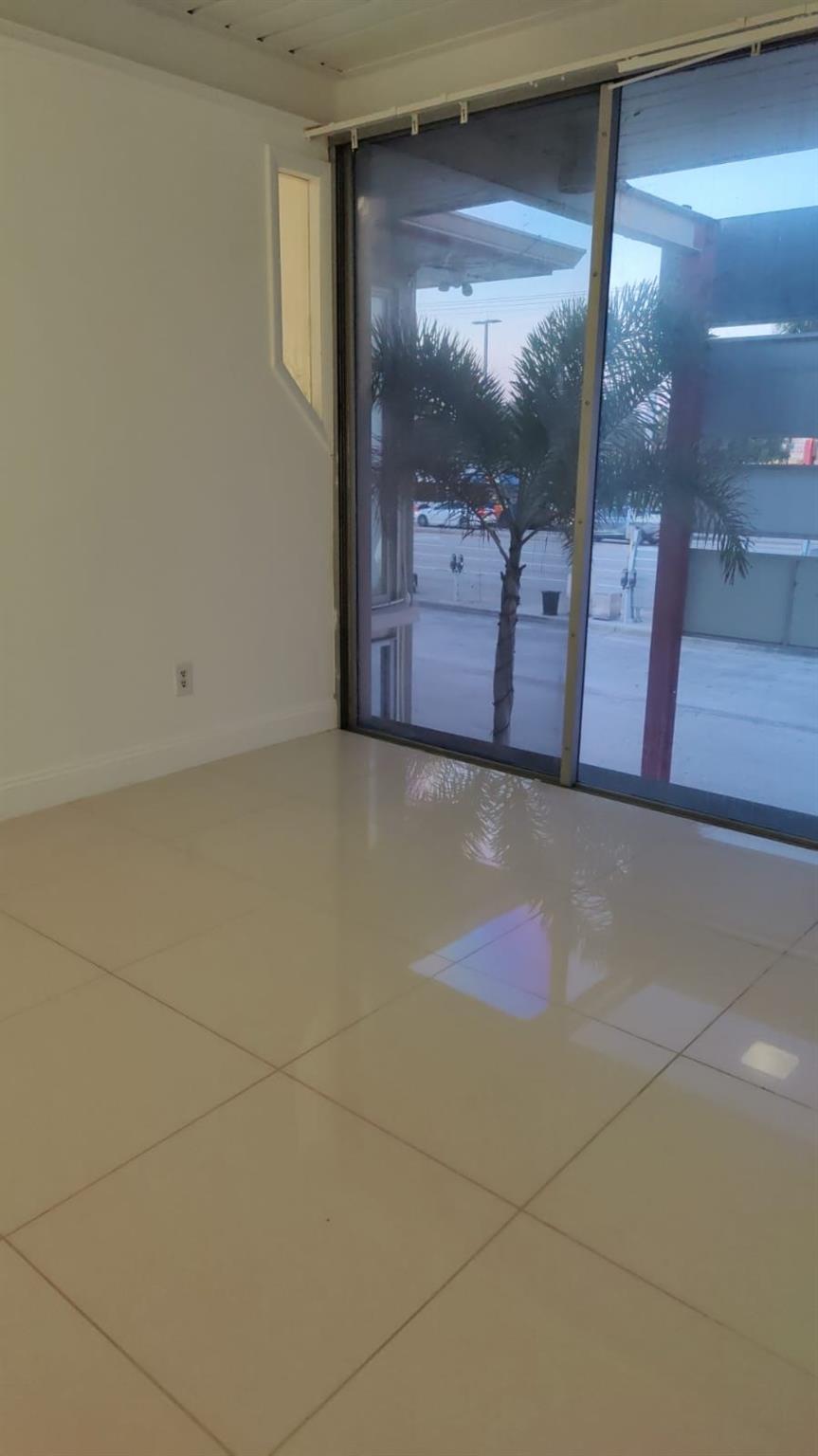 2400 E Oakland Park Blvd