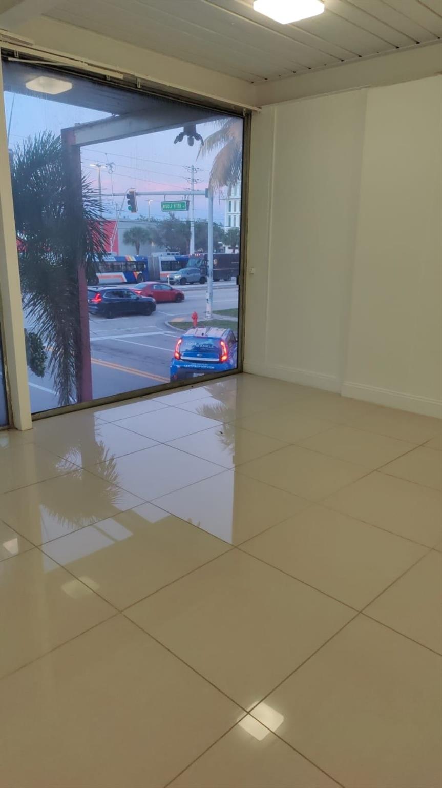 2400 E Oakland Park Blvd