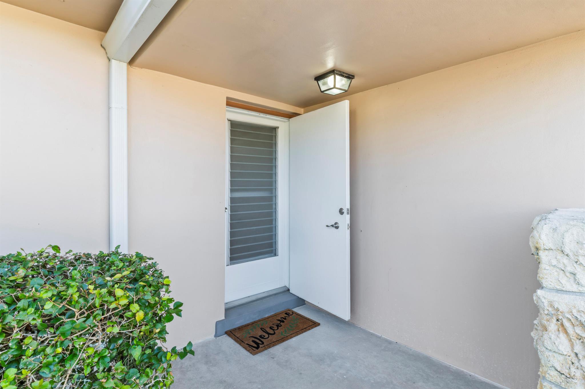 CRESTHAVEN VILLAS 28 COND - Residential