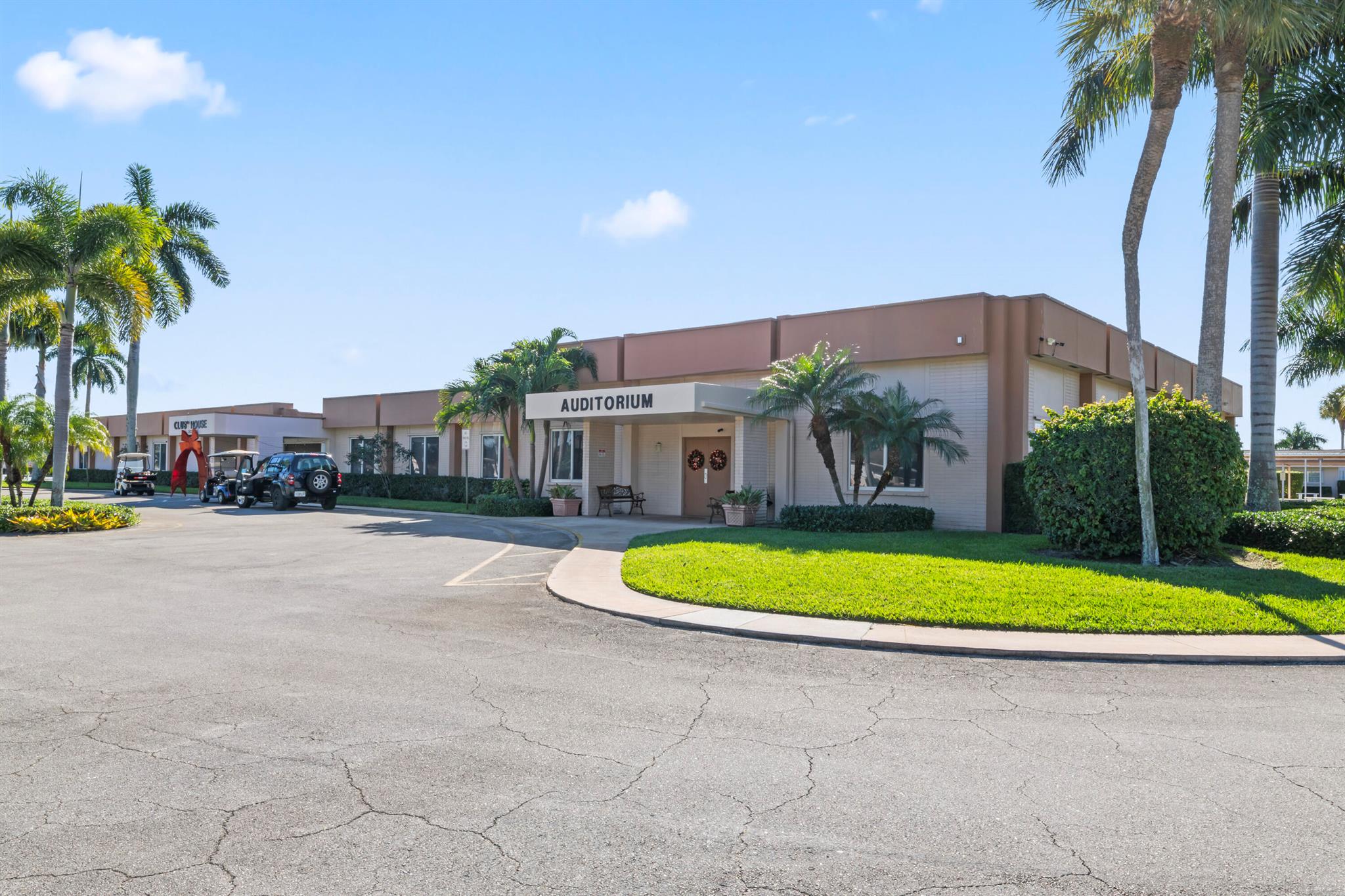 CRESTHAVEN VILLAS 28 COND - Residential