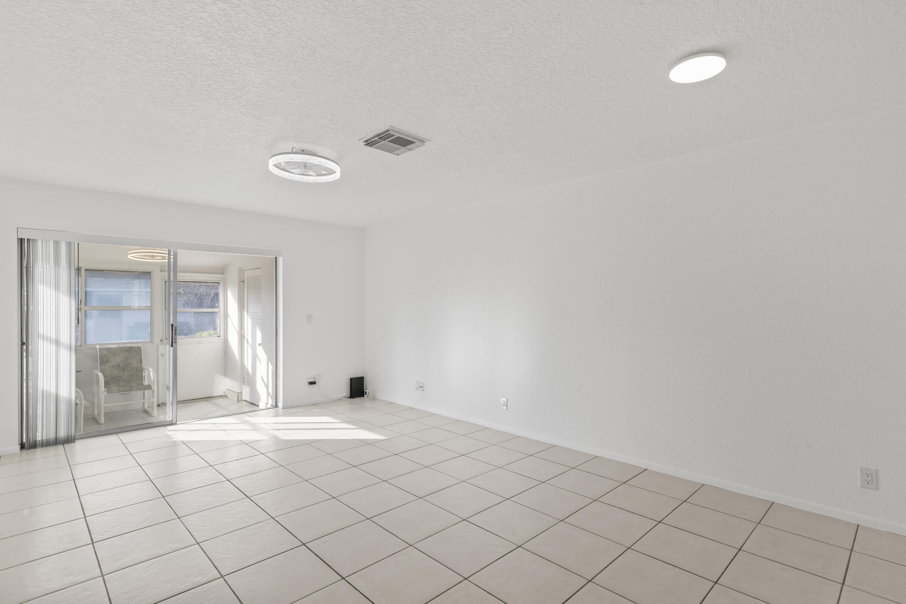 2727 Dudley Drive W G