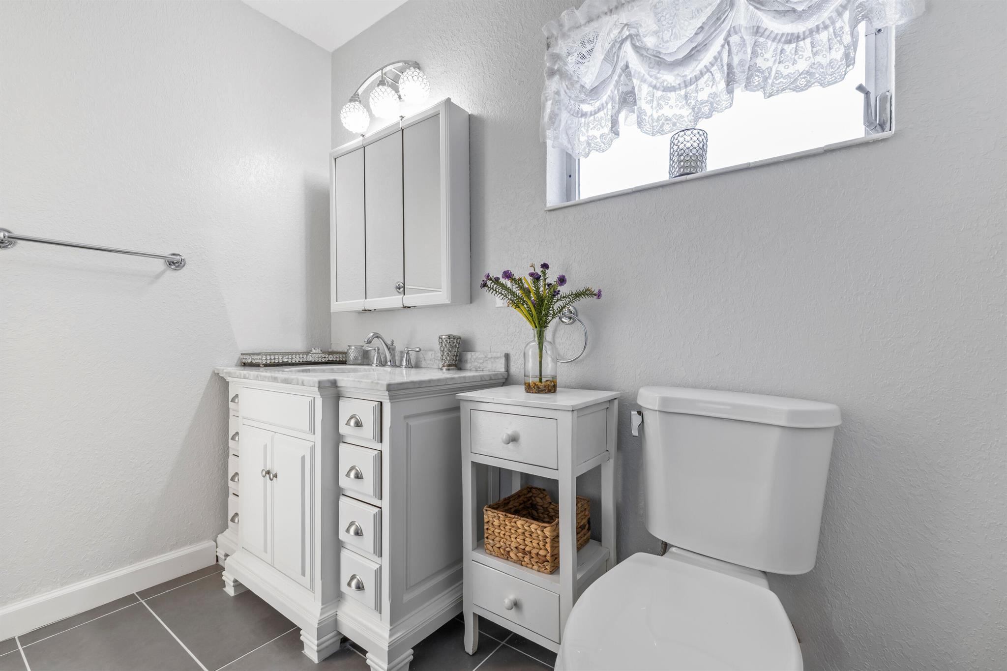 CRESTHAVEN VILLAS 28 COND - Residential