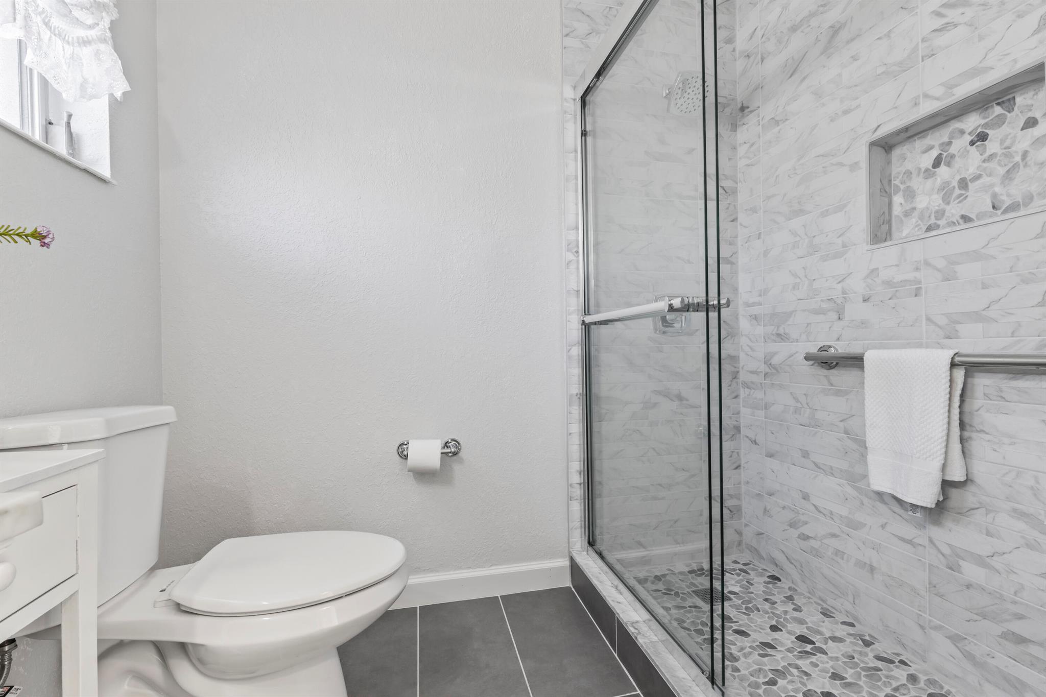 CRESTHAVEN VILLAS 28 COND - Residential