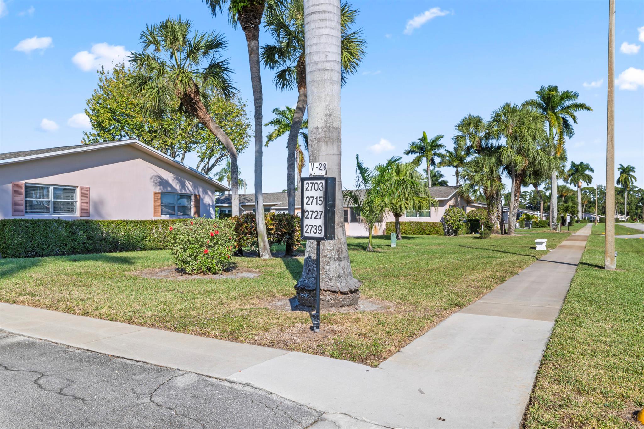 CRESTHAVEN VILLAS 28 COND - Residential