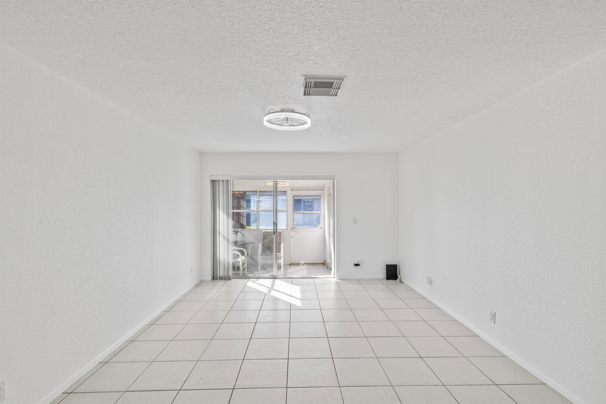 CRESTHAVEN VILLAS 28 COND - Residential