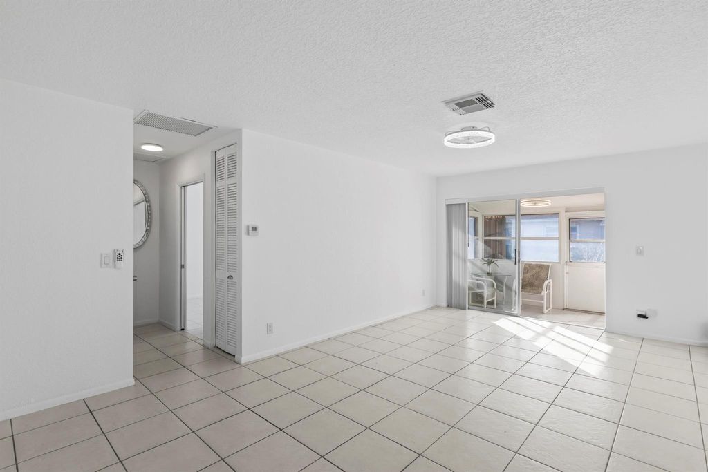 Photo of 2727 Dudley Drive W #G, West Palm Beach, FL 33415 (MLS # R11150509)