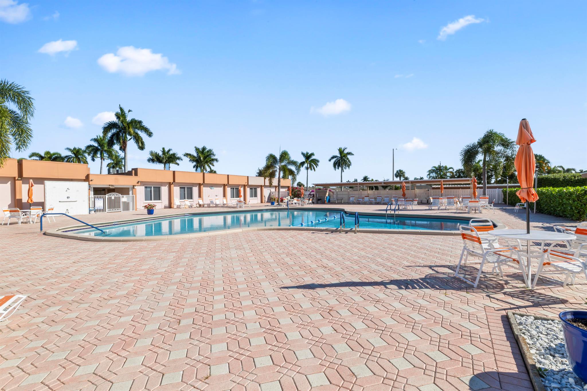 CRESTHAVEN VILLAS 28 COND - Residential