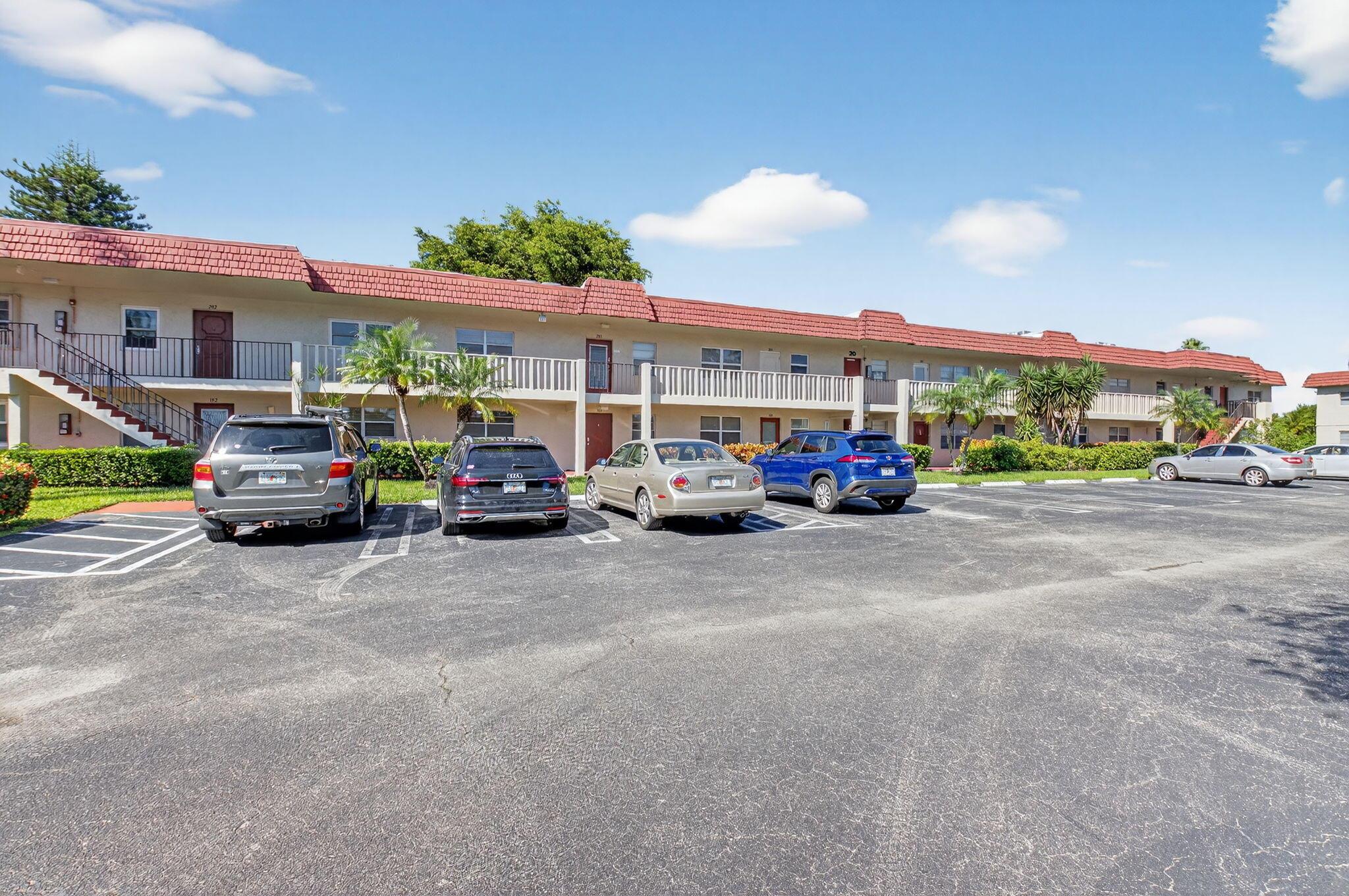 VILLAGES OF ORIOLE ABBEY - Residential