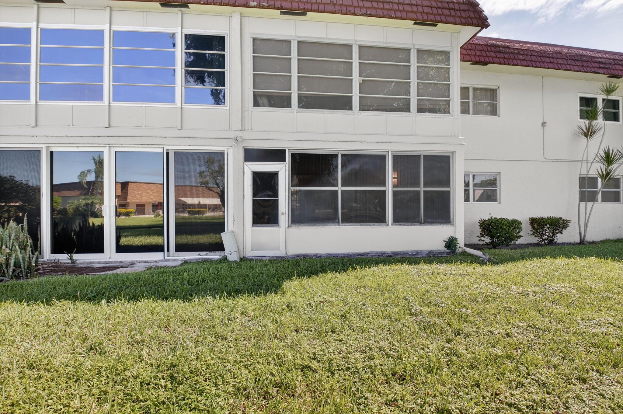 VILLAGES OF ORIOLE ABBEY - Residential