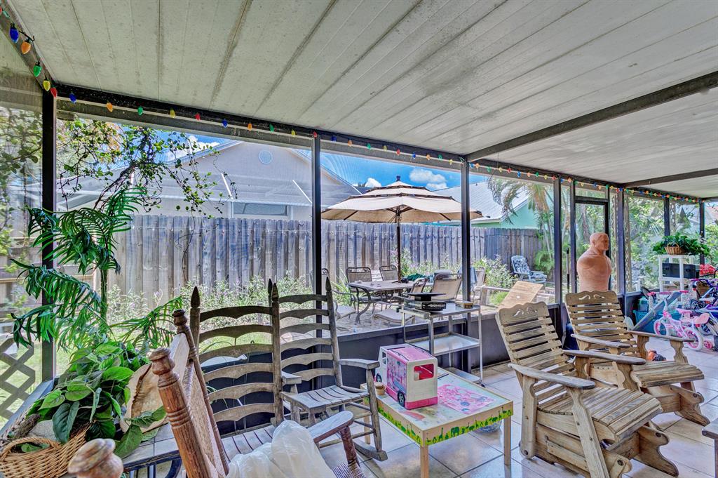 NORTH PALM BEACH HEIGHTS - Residential