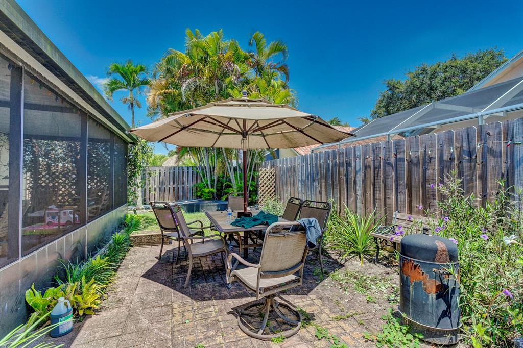 NORTH PALM BEACH HEIGHTS - Residential