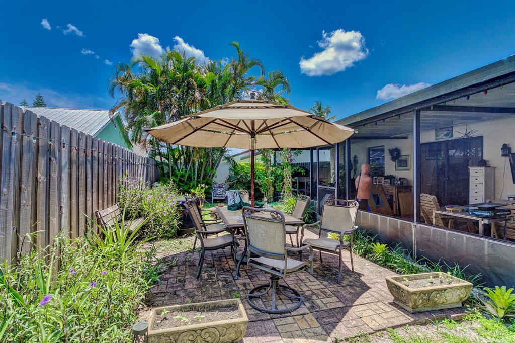 NORTH PALM BEACH HEIGHTS - Residential