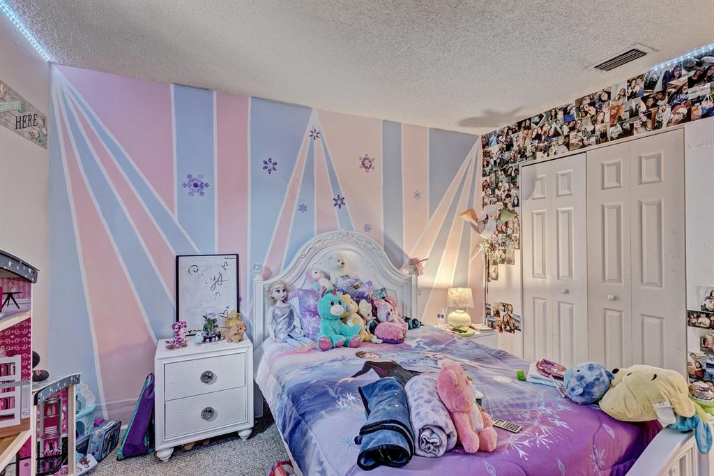 NORTH PALM BEACH HEIGHTS - Residential