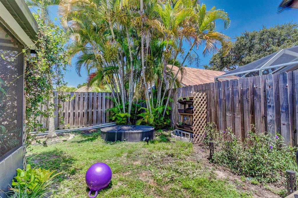 NORTH PALM BEACH HEIGHTS - Residential