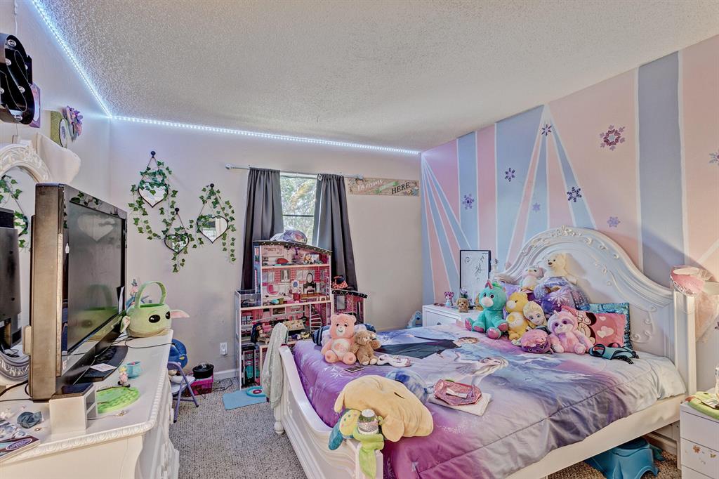 NORTH PALM BEACH HEIGHTS - Residential