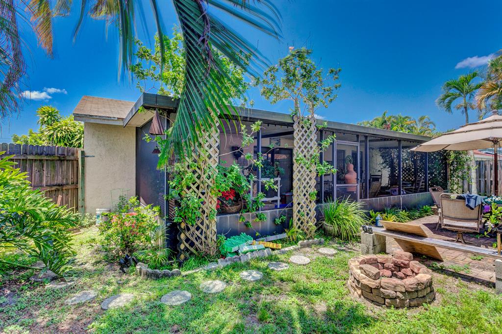 NORTH PALM BEACH HEIGHTS - Residential