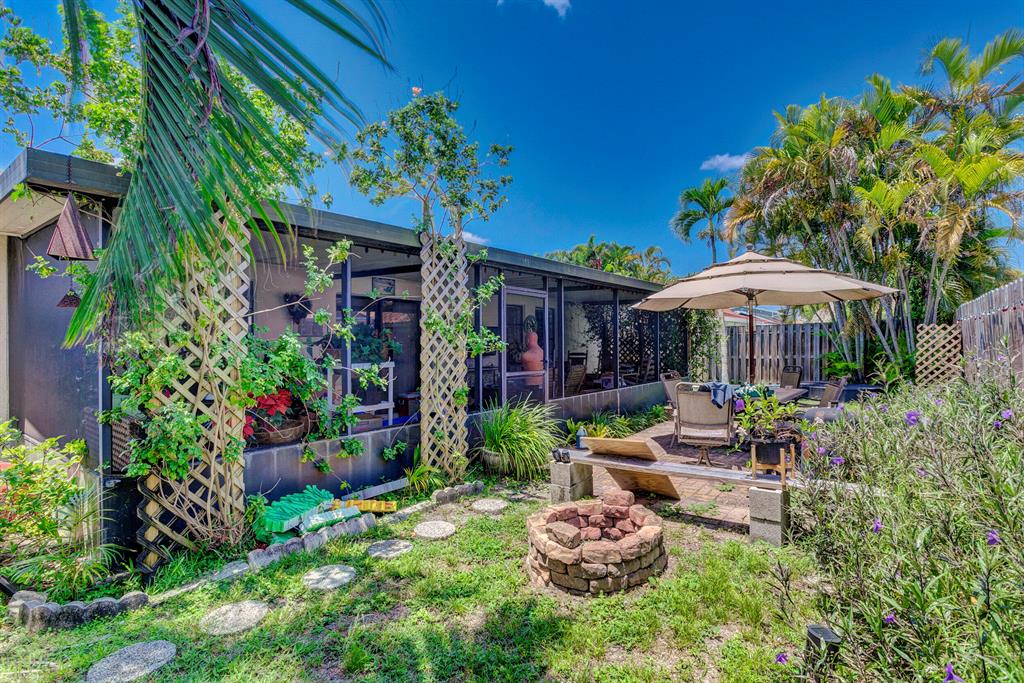 NORTH PALM BEACH HEIGHTS - Residential