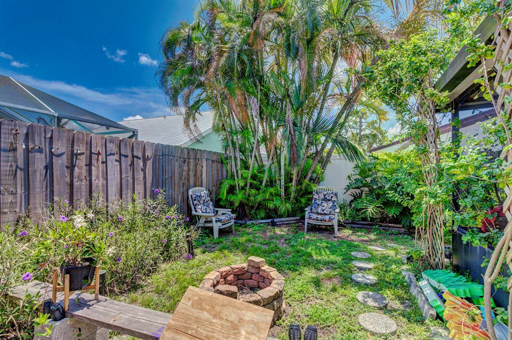 NORTH PALM BEACH HEIGHTS - Residential