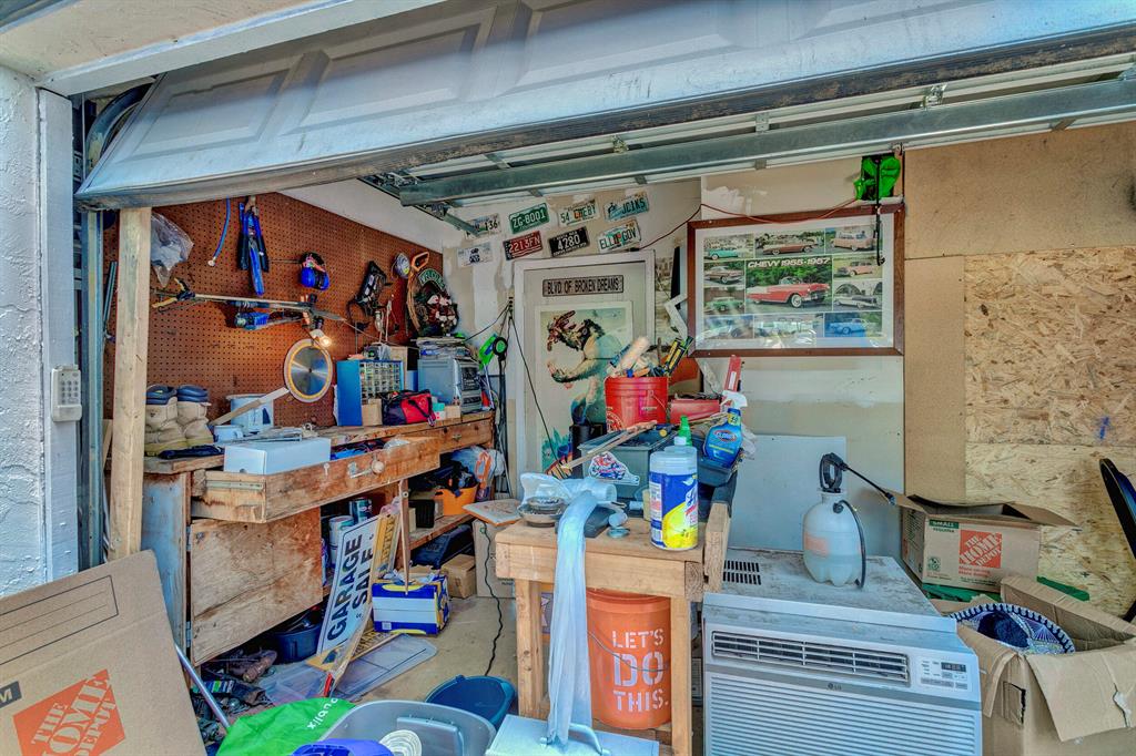 NORTH PALM BEACH HEIGHTS - Residential