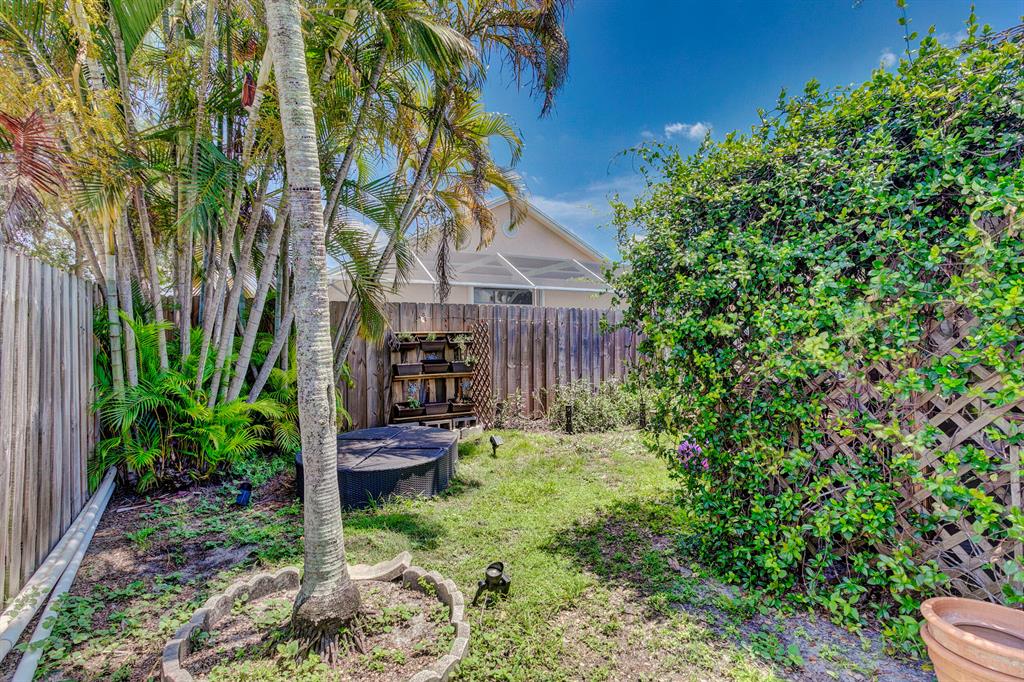 NORTH PALM BEACH HEIGHTS - Residential