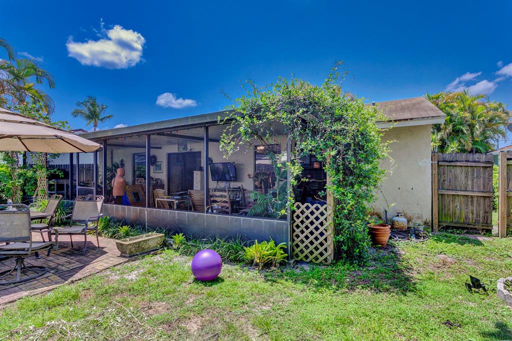 NORTH PALM BEACH HEIGHTS - Residential