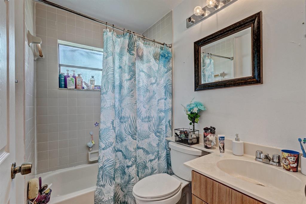 NORTH PALM BEACH HEIGHTS - Residential