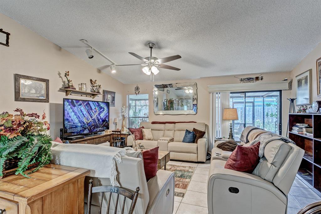 NORTH PALM BEACH HEIGHTS - Residential