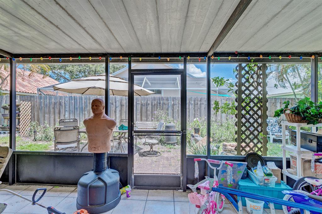 NORTH PALM BEACH HEIGHTS - Residential