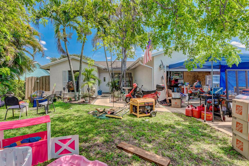 NORTH PALM BEACH HEIGHTS - Residential