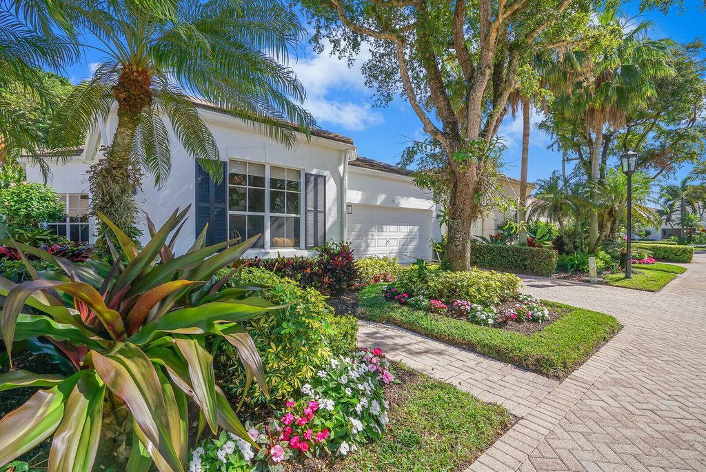 Photo of 143 Sunset Bay Drive, Palm Beach Gardens, FL 33418 (MLS # R10960168)