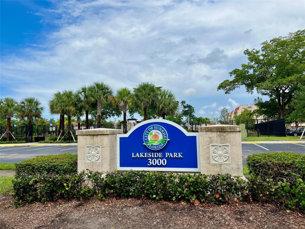Sunrise Lakes 1 - Residential