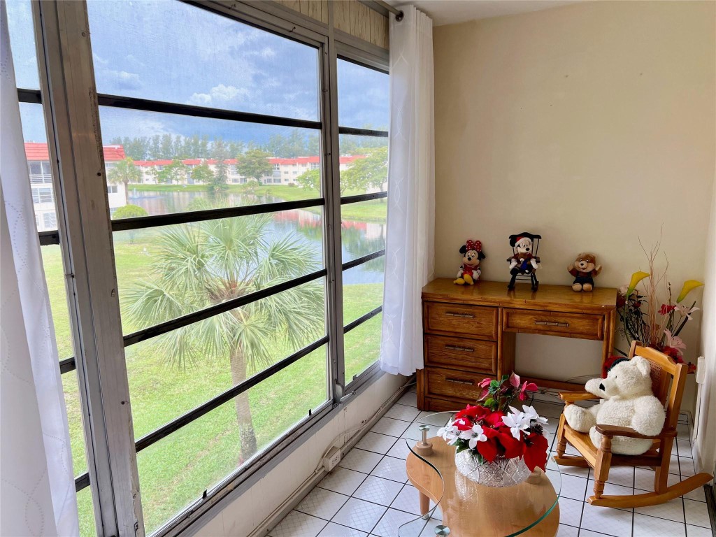 Sunrise Lakes 1 - Residential