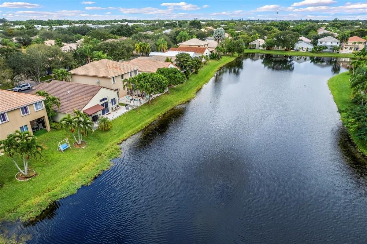 Regency Lakes At Coconut - Residential