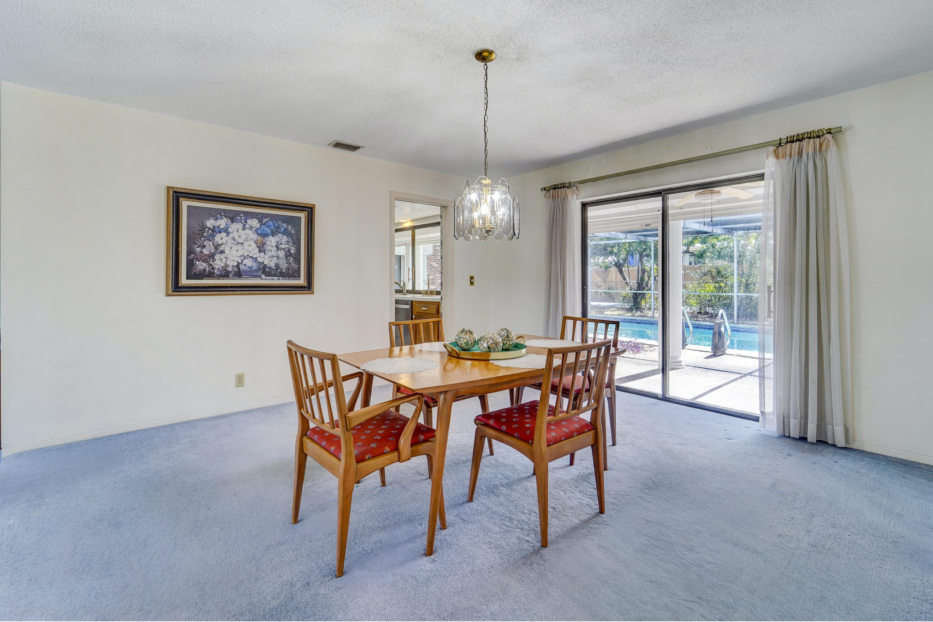 HOLLYWOOD HILLS - Residential