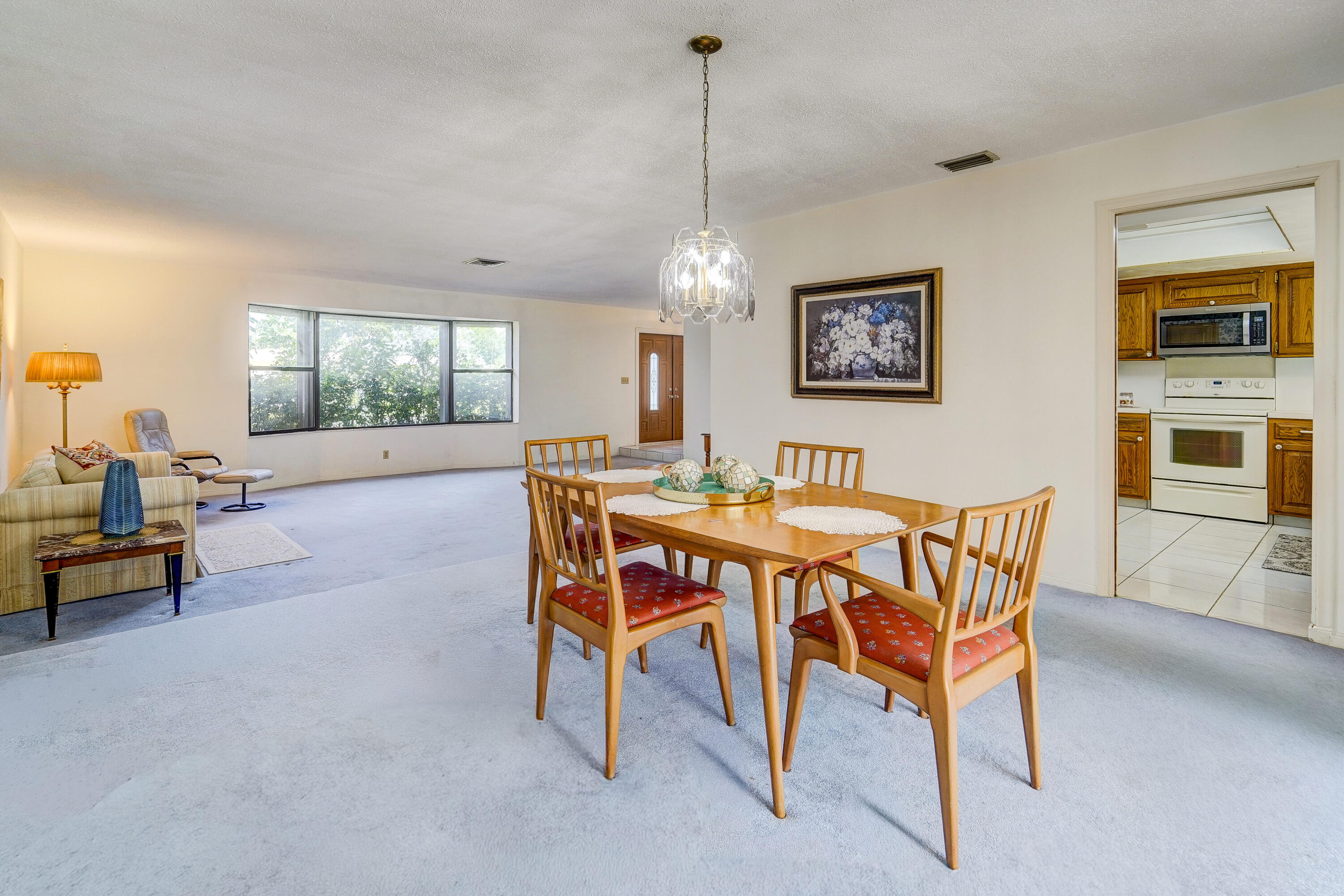 HOLLYWOOD HILLS - Residential