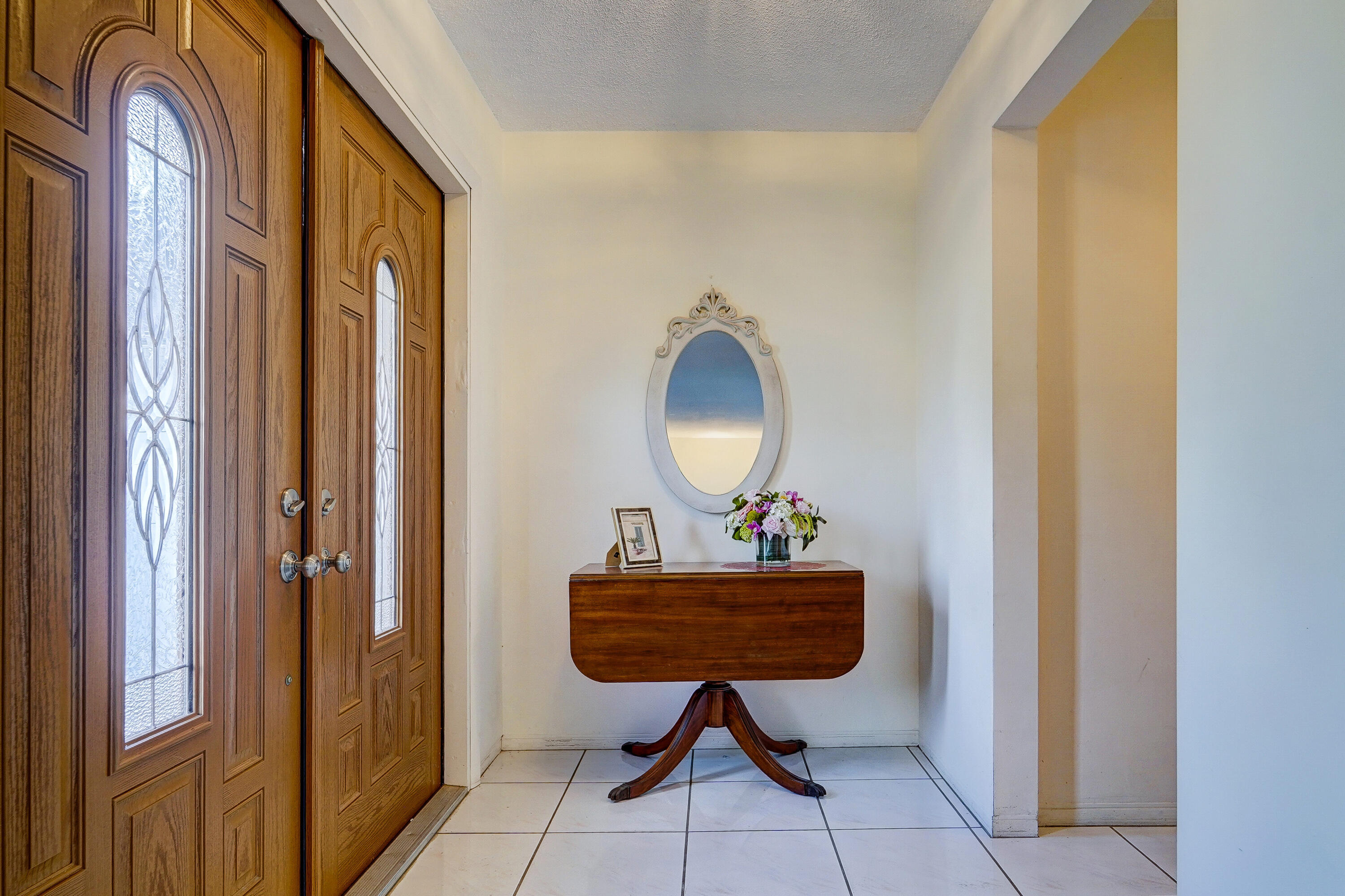 HOLLYWOOD HILLS - Residential