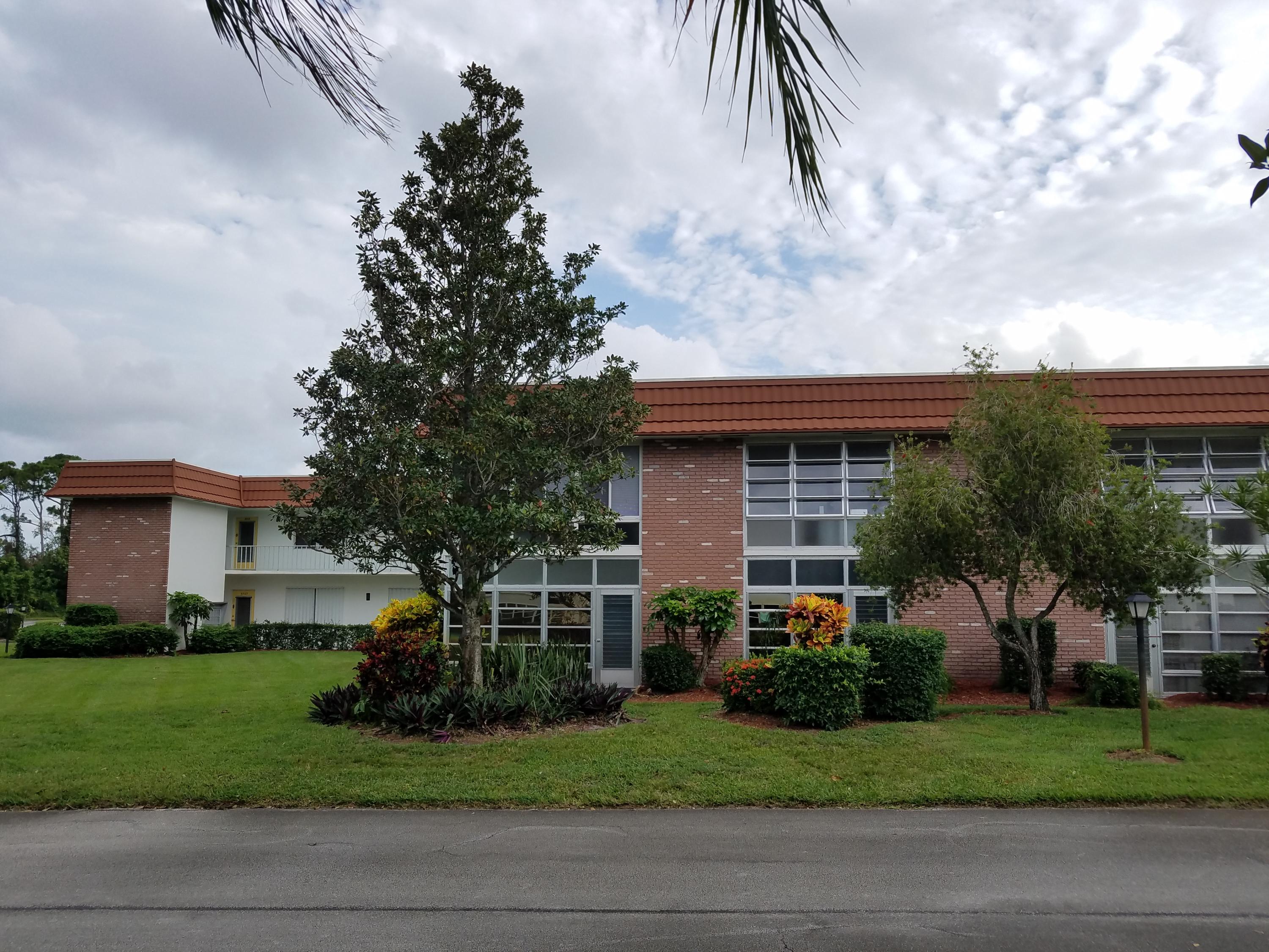 VISTA DEL LAGO CONDO - Residential