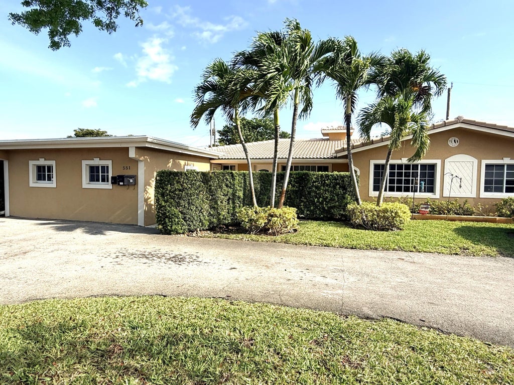 Photo of 551 SE 15th Street #W, Pompano Beach, FL 33062 (MLS # B26016638)