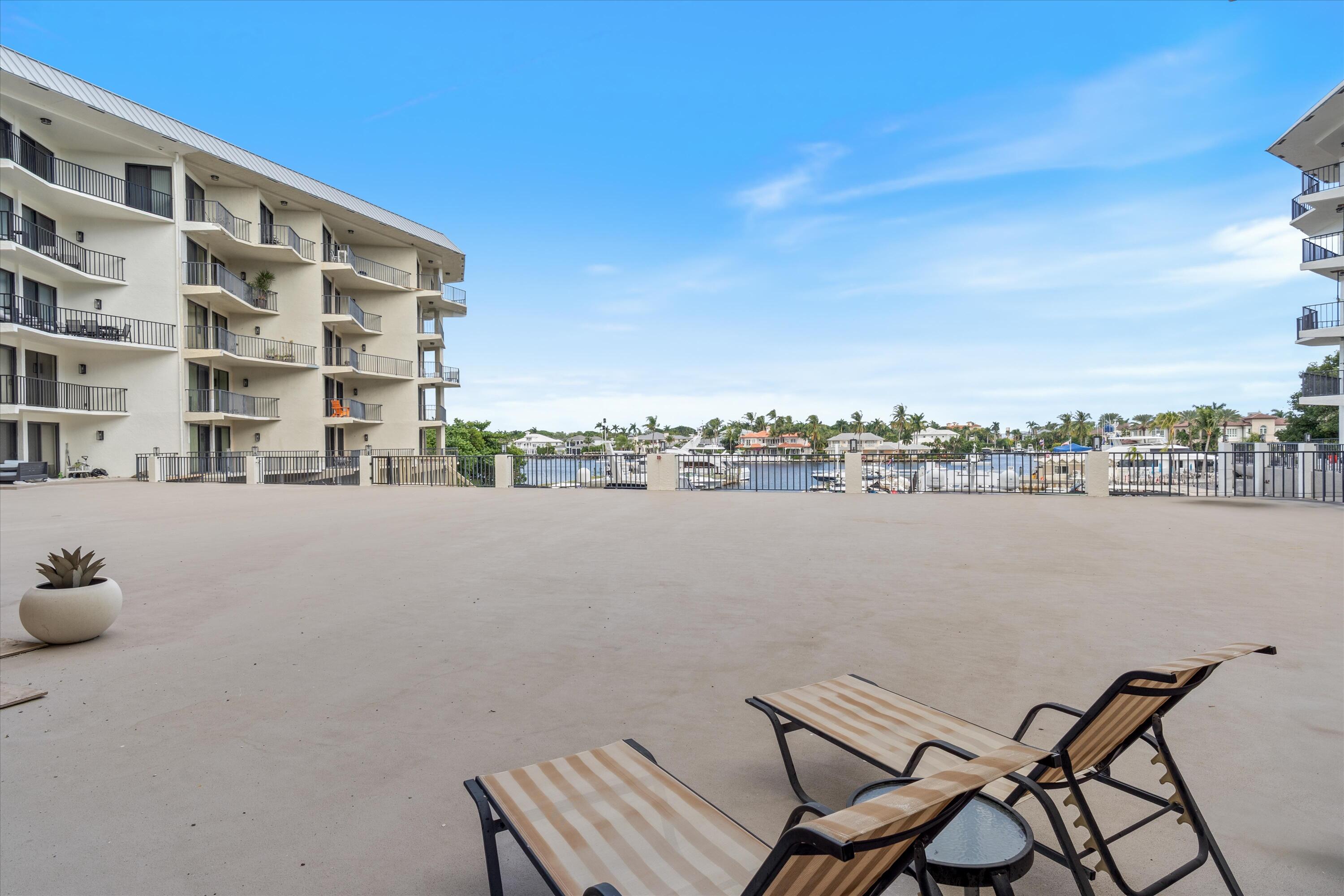 DELRAY HARBOR CLUB CONDO - Residential