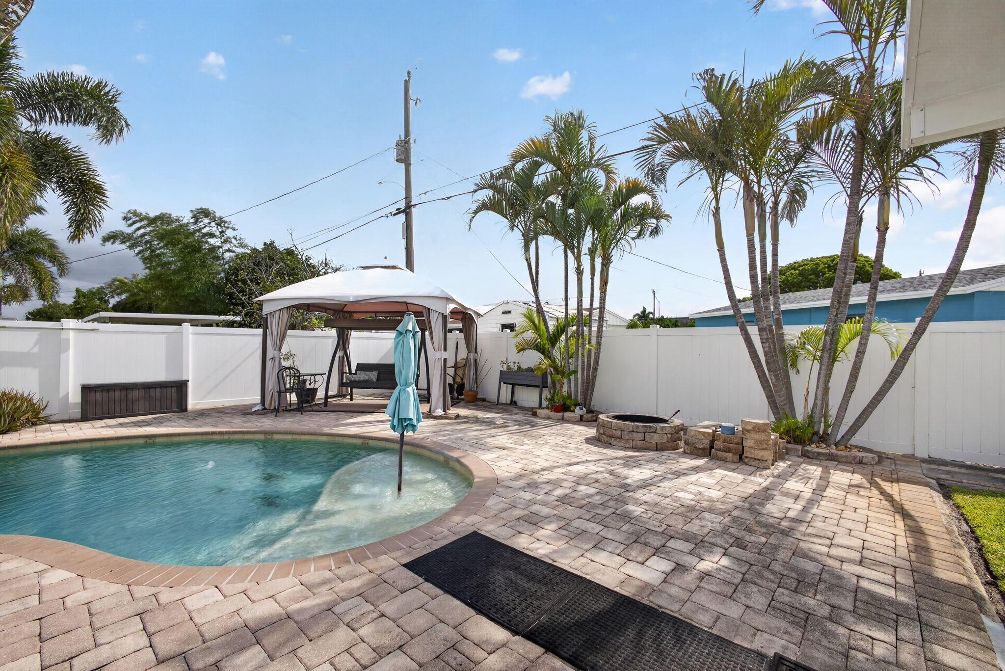 PALM BEACH SQUARE UNIT 1 - Residential