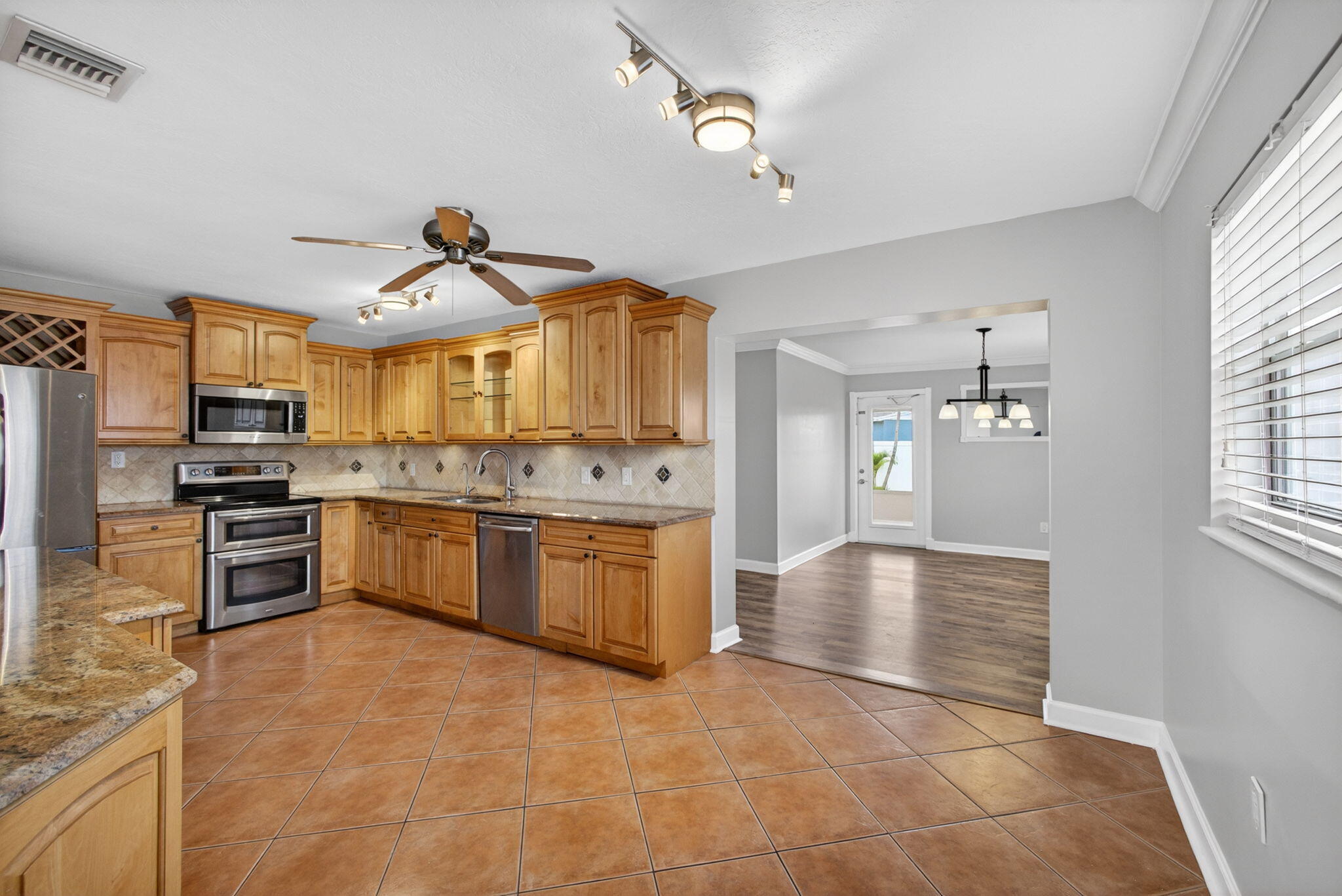 PALM BEACH SQUARE UNIT 1 - Residential