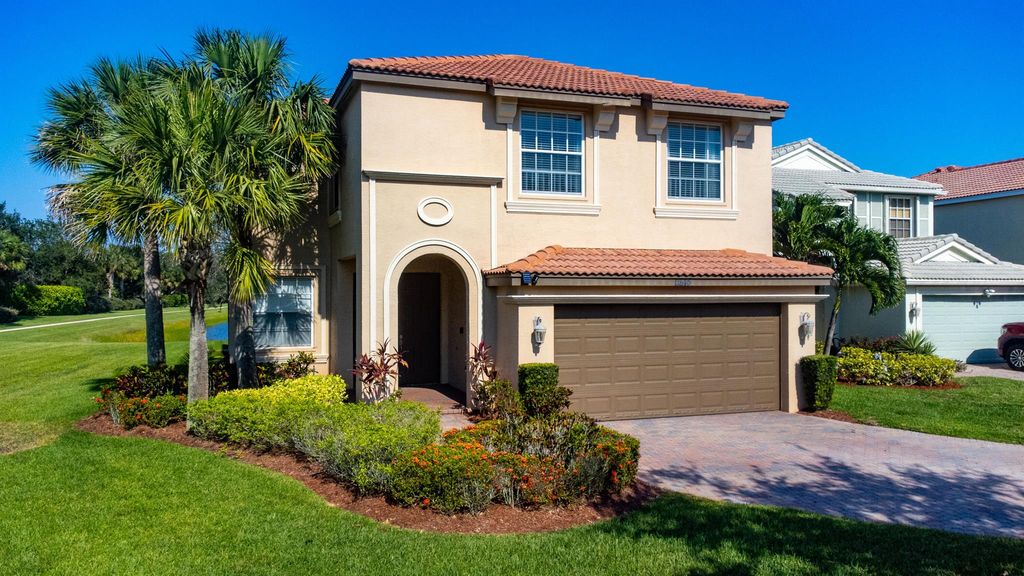 Photo of 11814 SW Bennington Circle, Port St Lucie, FL 34987 (MLS # R10885991)