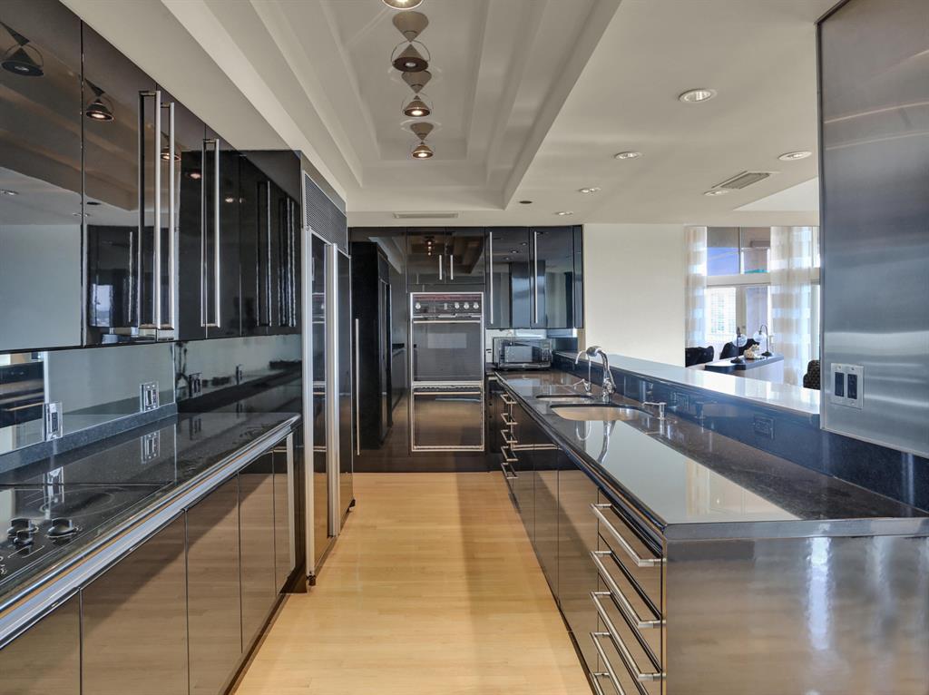 MIZNER TOWER - Residential