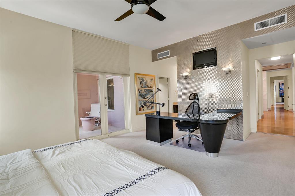 MIZNER TOWER - Residential