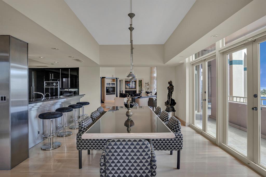 MIZNER TOWER - Residential