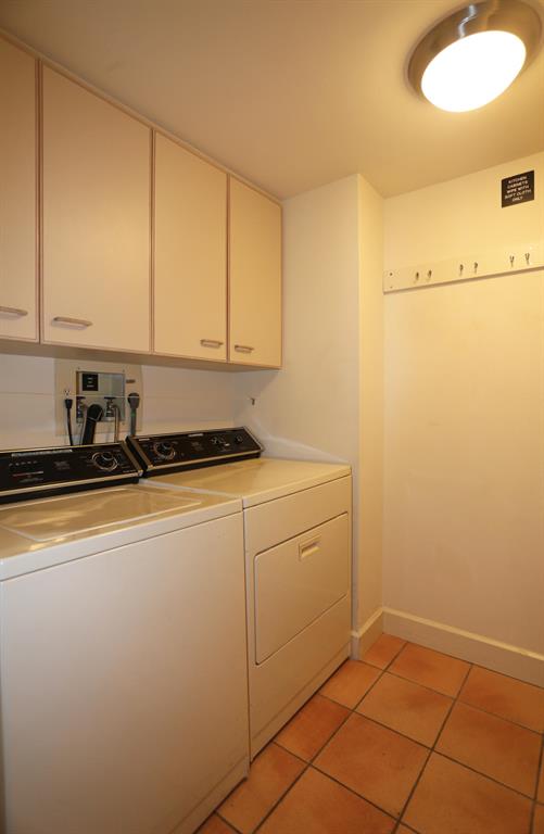 MIZNER TOWER - Residential