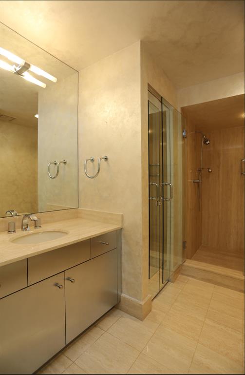 MIZNER TOWER - Residential