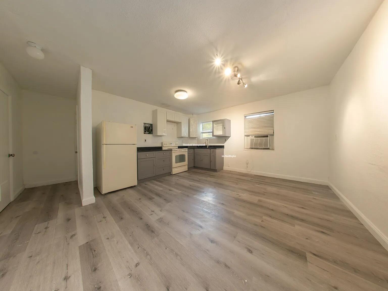 ROCKMOOR VILLA TRACK - Residential Income